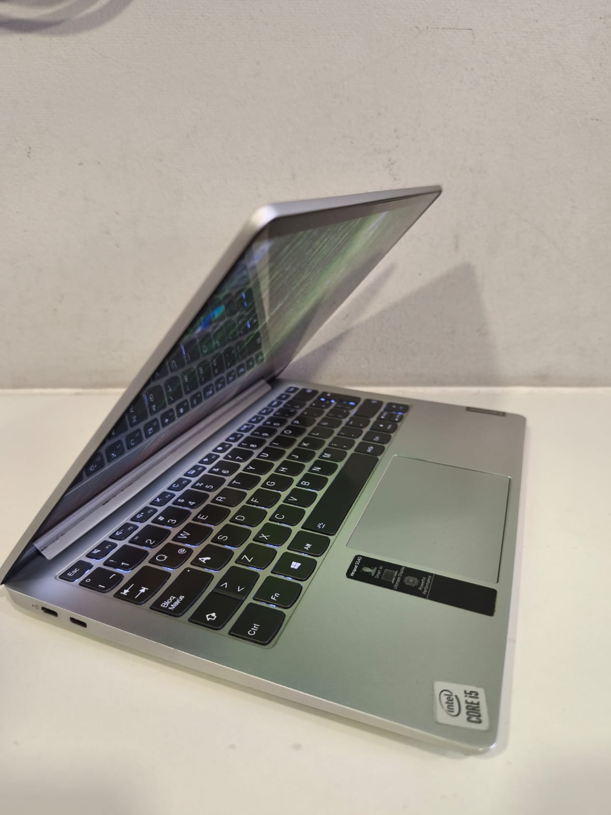 Notebook Lenovo Ideapad S540-13IML i5 10ma 16gb RAM 512gb (Reacondicionado)