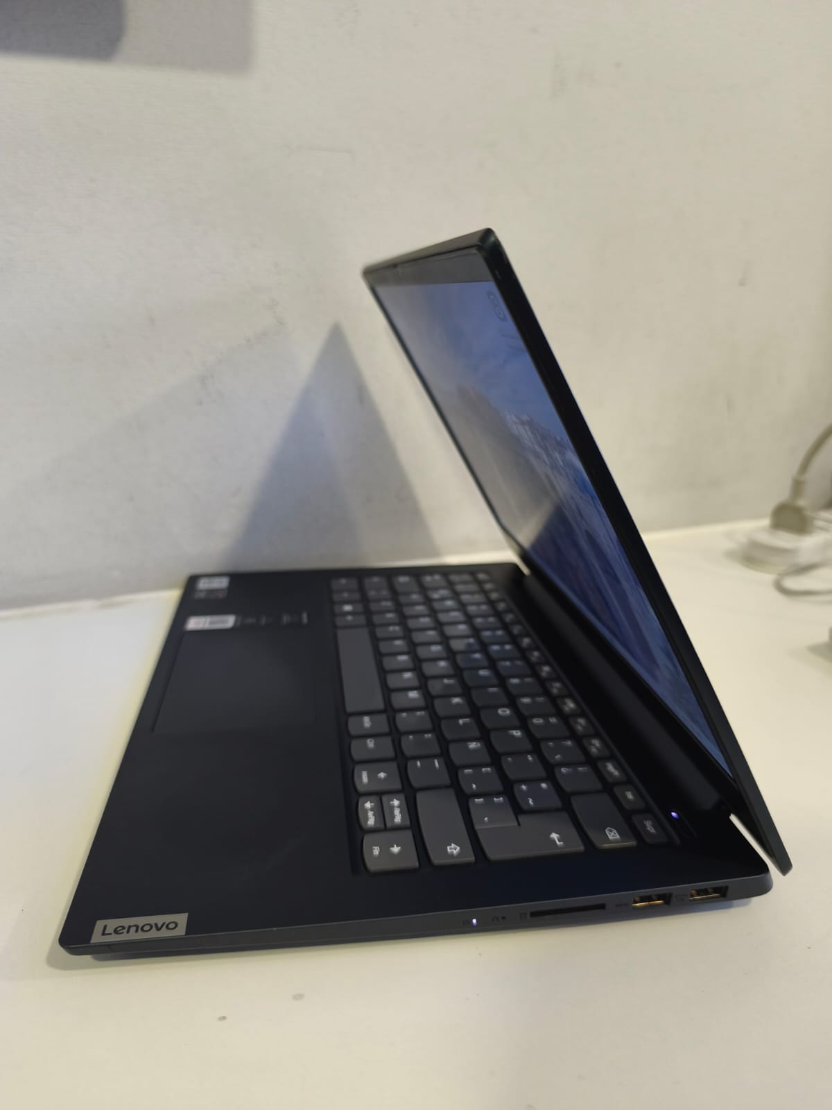 Notebook Lenovo Ideapad S340-14IIL i7 10ma 8gb RAM 512gb (Reacondicionado)