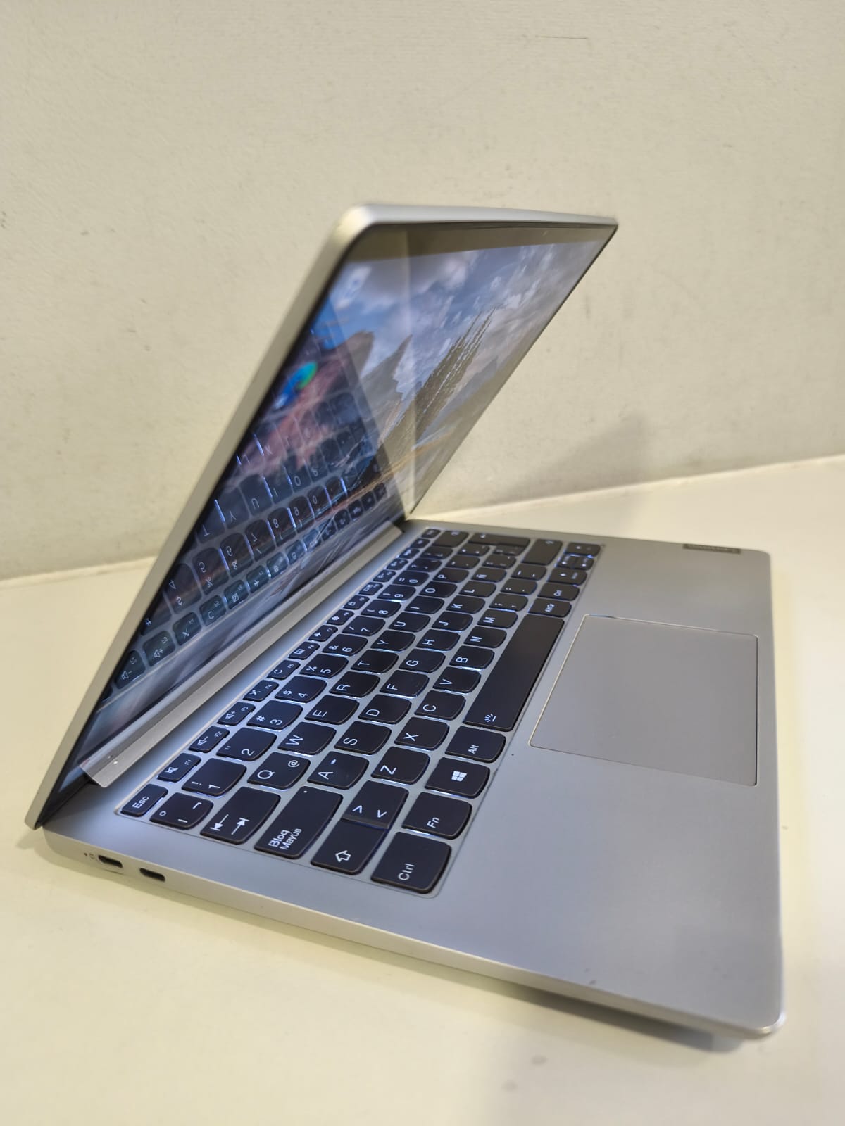 Notebook Lenovo Ideapad S540-13IML i5 10ma 16gb RAM 512gb (Reacondicionado)