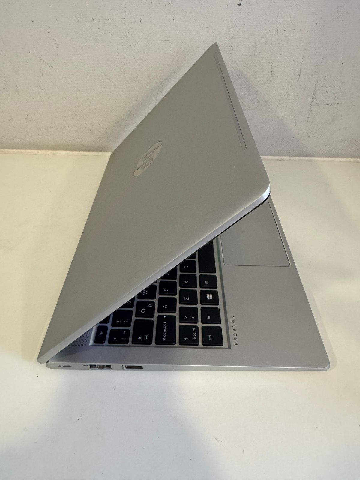 HP Probook 440 G8 i7 11th 16gb ram 256gb m2 (Reacondicionado)