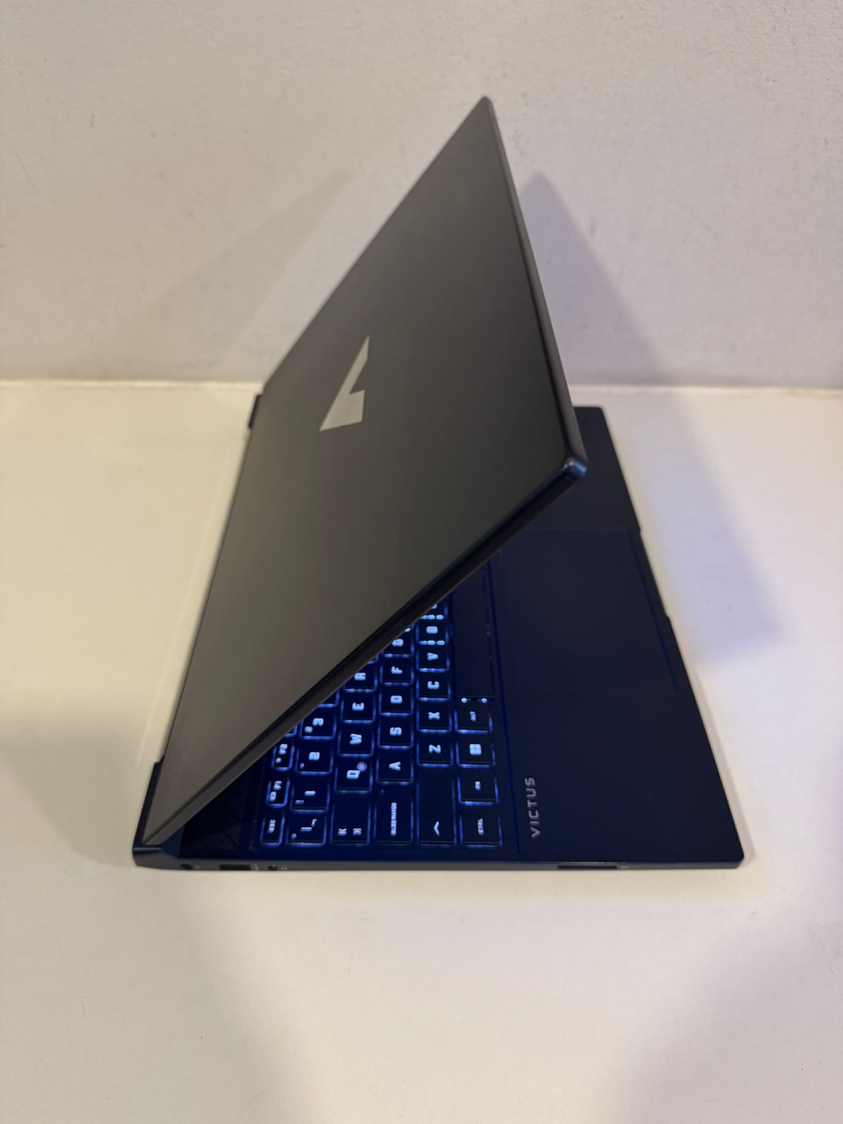 Hp Gaming Victus 15,6 pulgadas i5 12th 32gb ram, 1 Tb m2 NVIDIA 3050 RTX (Reacondicionado)