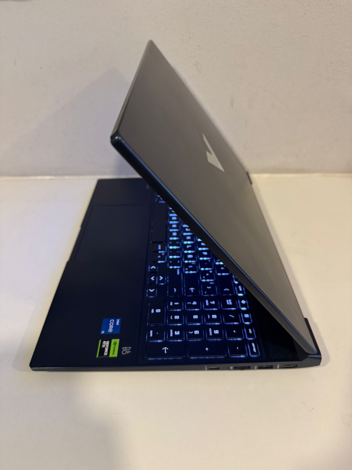 Hp Gaming Victus 15,6 pulgadas i5 12th 32gb ram, 1 Tb m2 NVIDIA 3050 RTX (Reacondicionado)