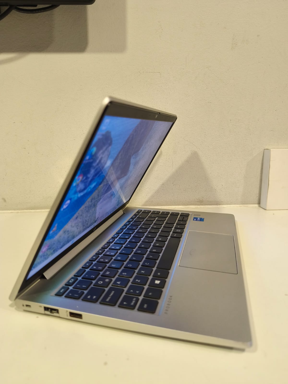 Hp Probook 440 G8 i5 11th 16gb ram, 256 gb m2 (Reacondicionado)