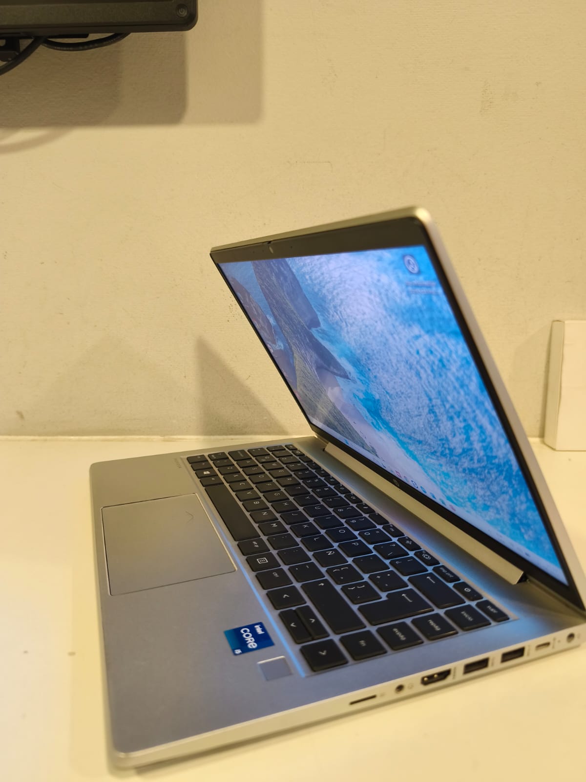 Hp Probook 440 G8 i5 11th 16gb ram, 256 gb m2 (Reacondicionado)