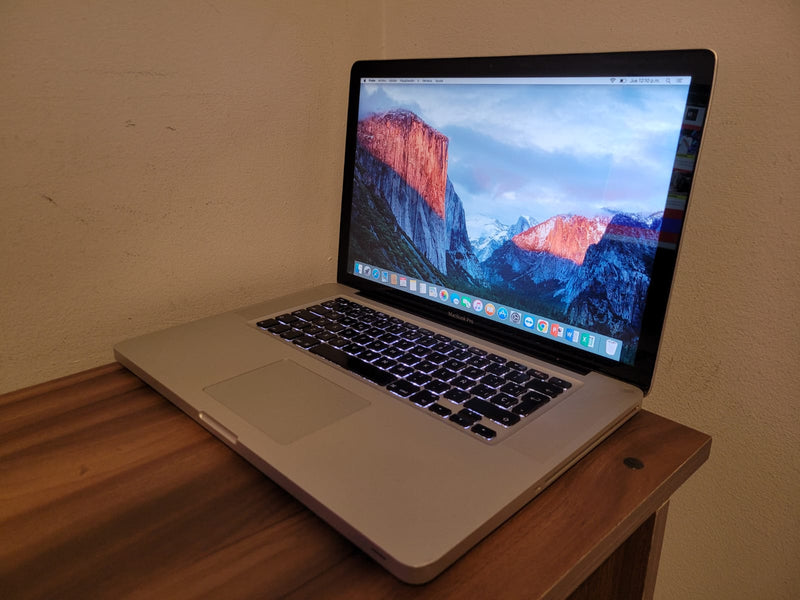 Macbook Pro (15 mid 2009) Intel Core 2 Duo, 4GB , HDD 500GB (Cliente)